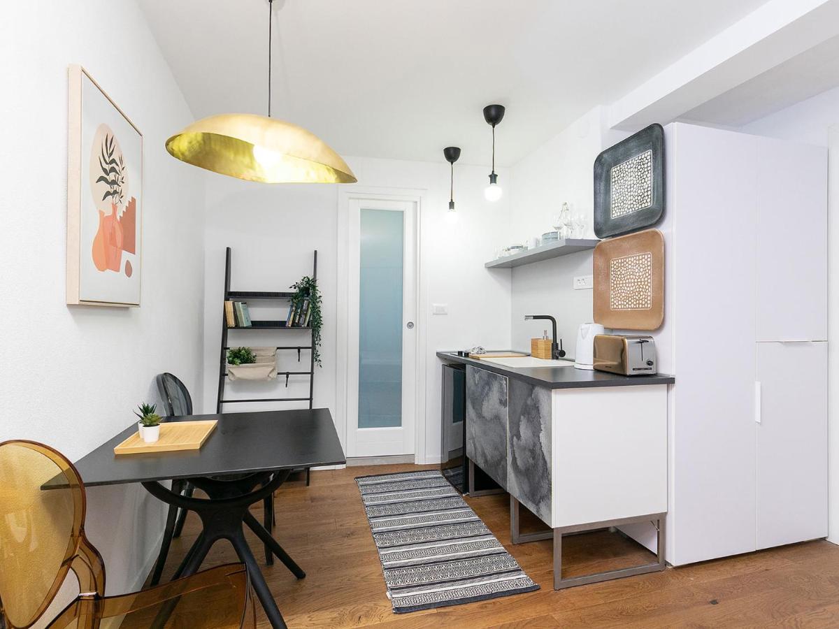 Stylish Studio Apartment By Irundo روفينج المظهر الخارجي الصورة